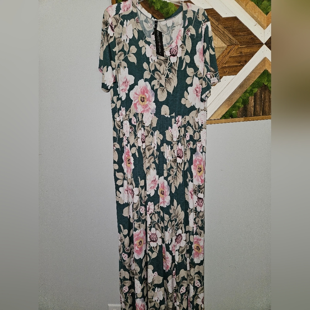 NWT glitzy girls boutique maxi dress